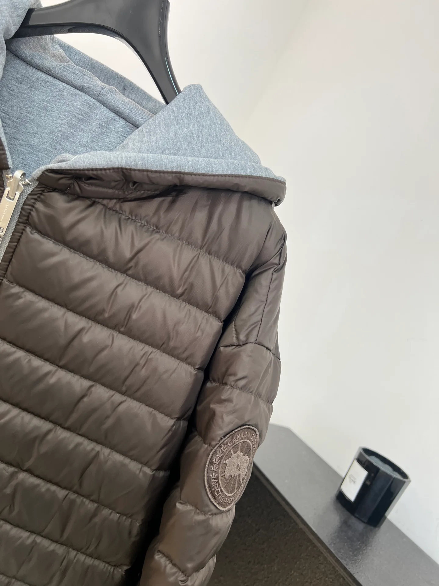 Куртки И Пуховики Женские Canada Goose 19930101