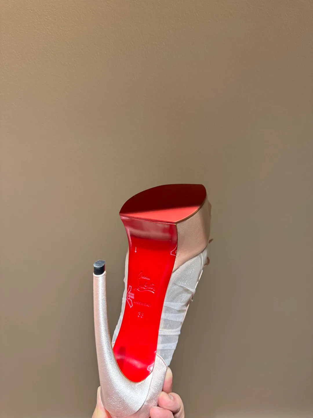 Туфли Женские Christian Louboutin 4743760