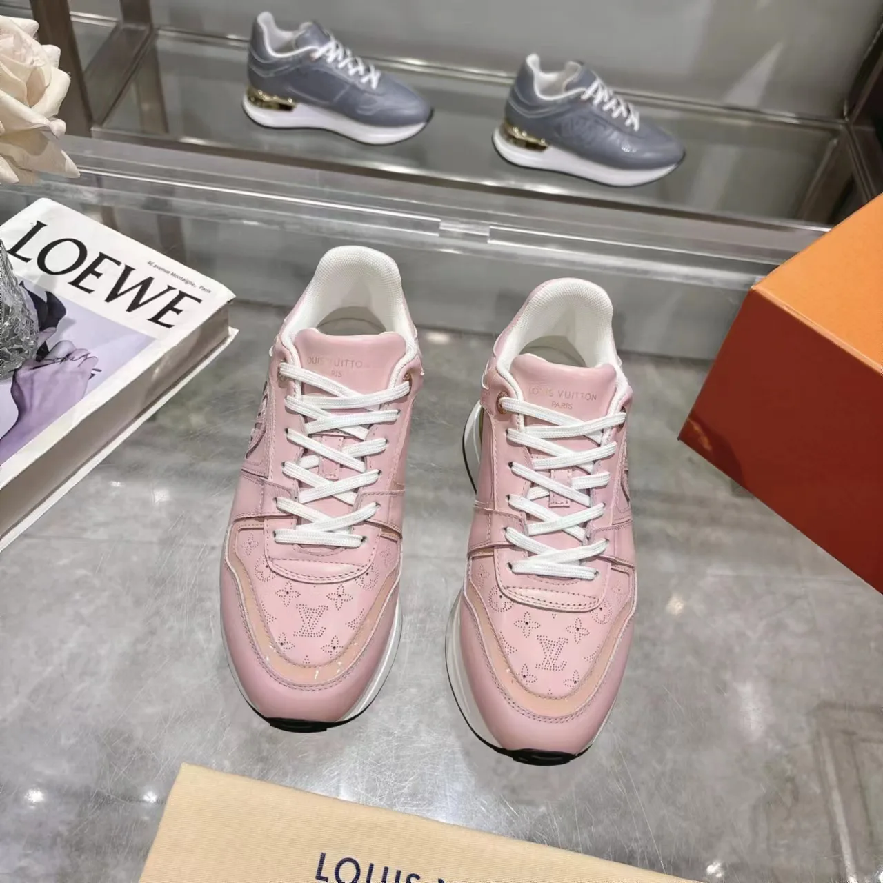 Кроссовки Женские Louis Vuitton 1220076