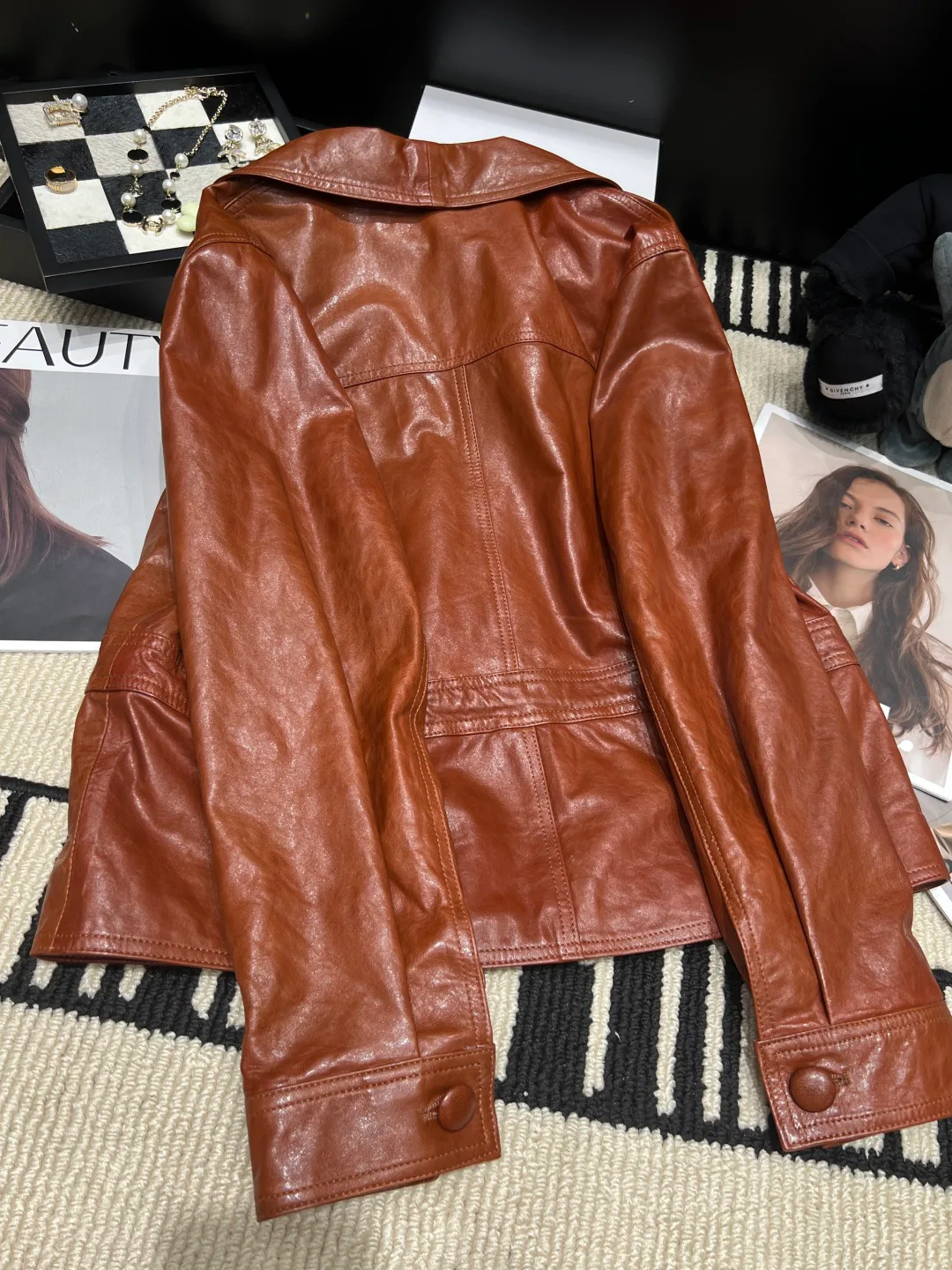 Кожаные Куртки И Дублёнки Женские Chanel 18138526