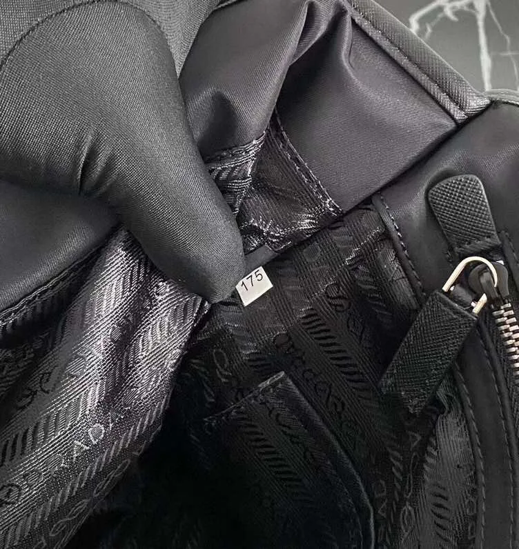 Сумки На Ремне Женские Prada 11872151