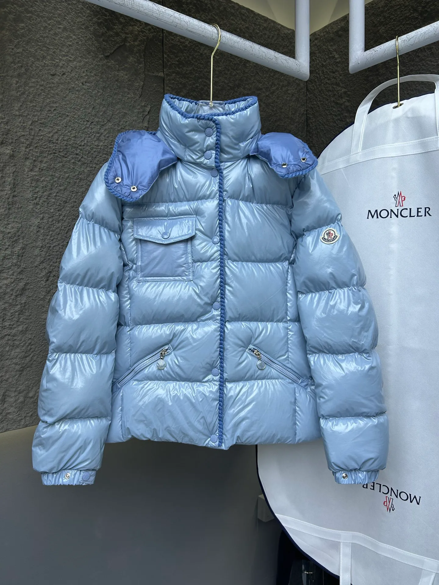 Куртки И Пуховики Женские Moncler 18002369