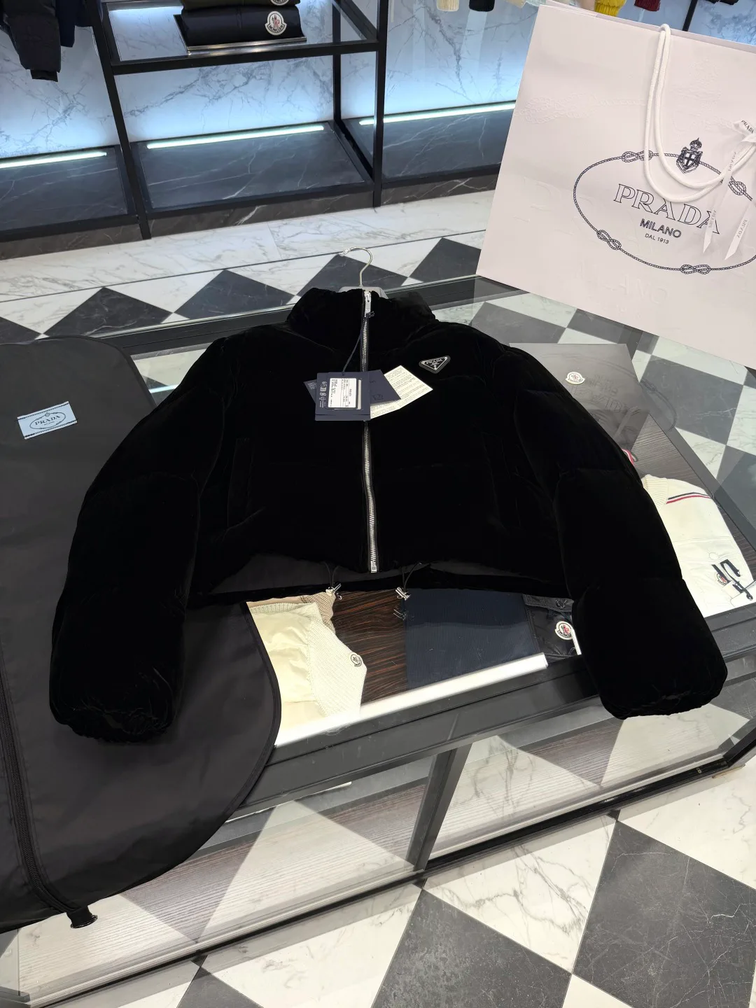 Куртки И Пуховики Женские Prada 19210146