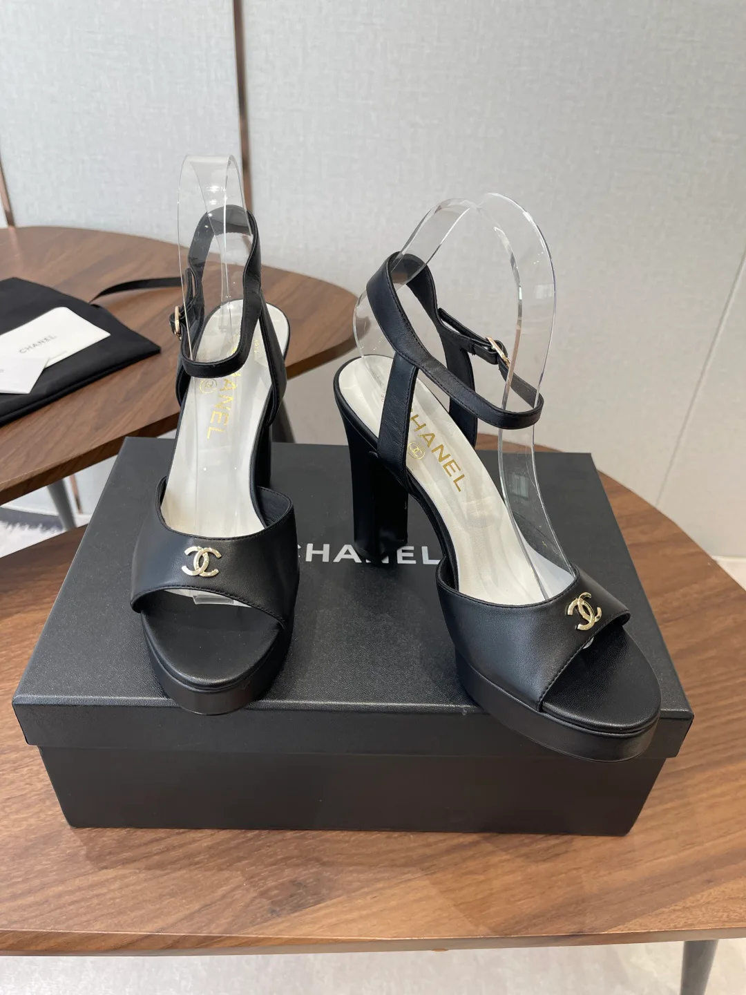 Босоножки Женские Chanel 11483298