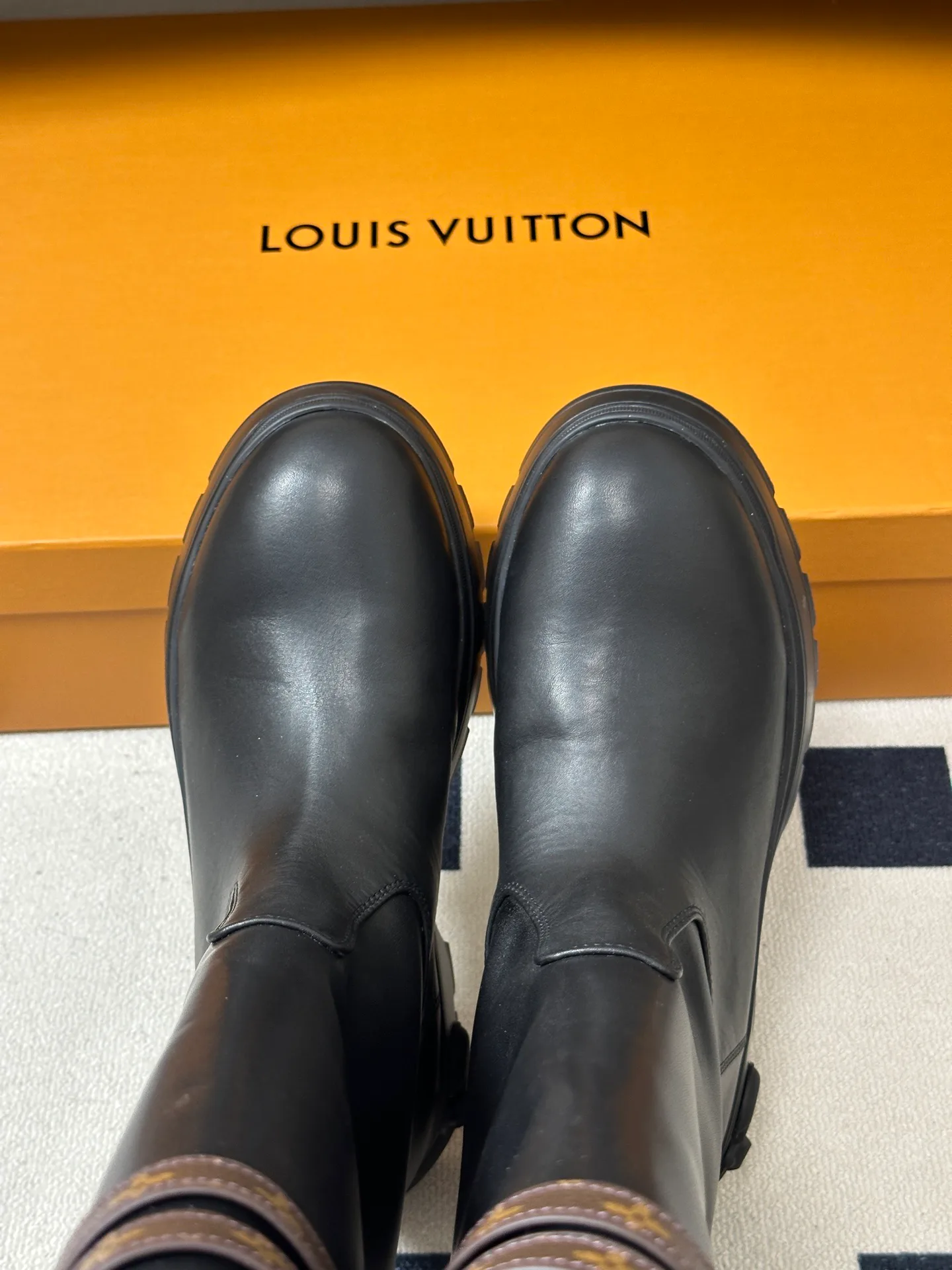Сапоги Женские Louis Vuitton 19507332