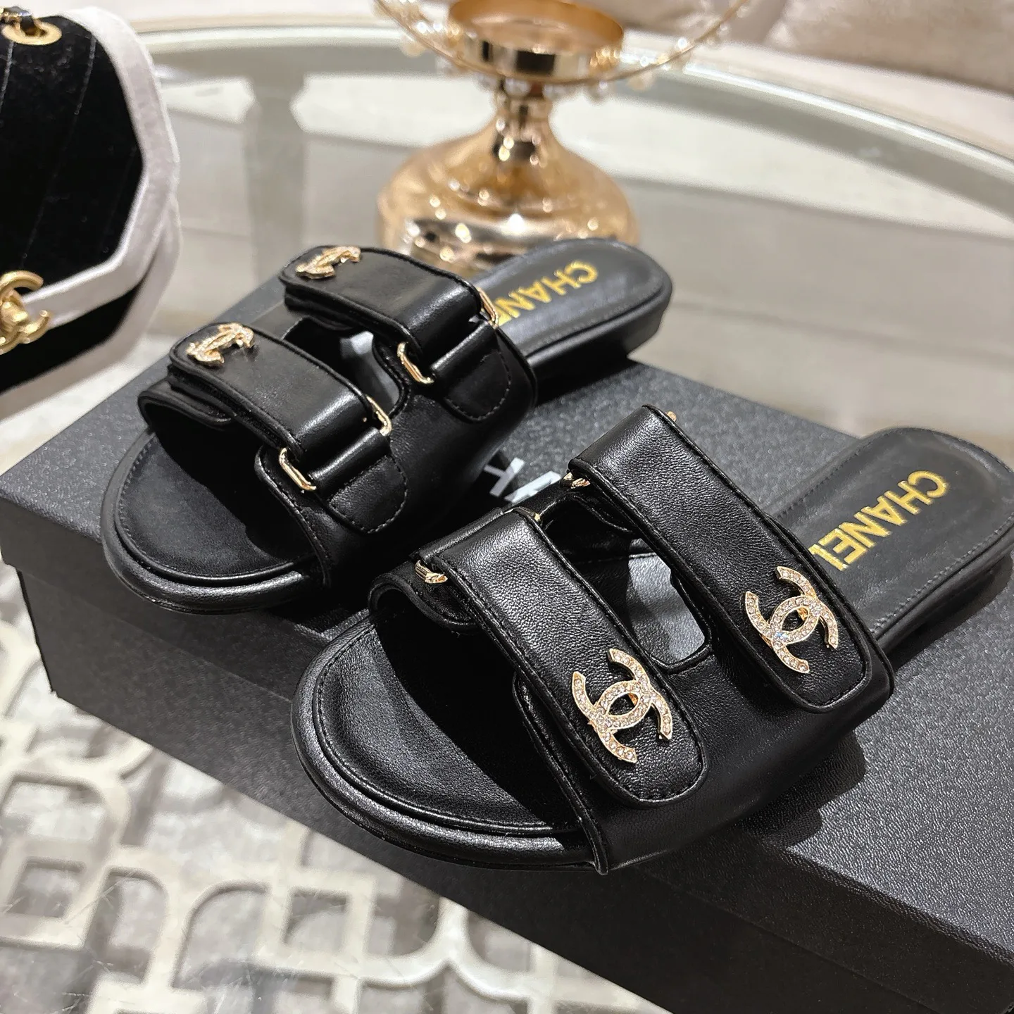 Сандалии Женские Chanel 10840545