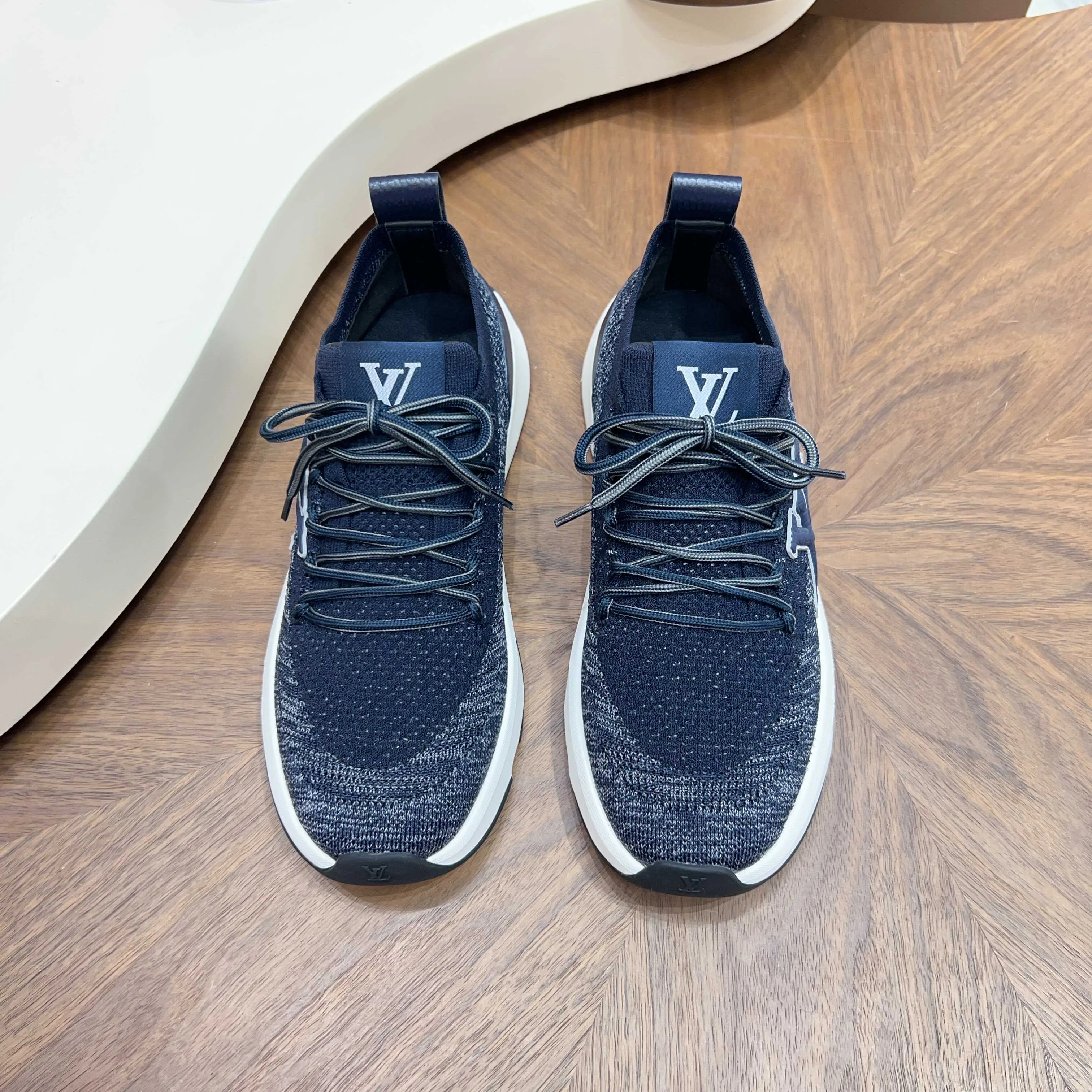 Кроссовки Мужские Louis Vuitton 17916667