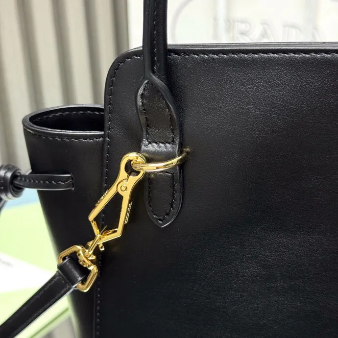 Классические Сумки Женские Prada 13332205