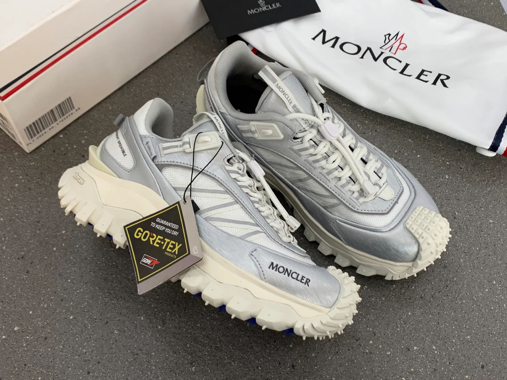 Кроссовки Женские Moncler 1261045