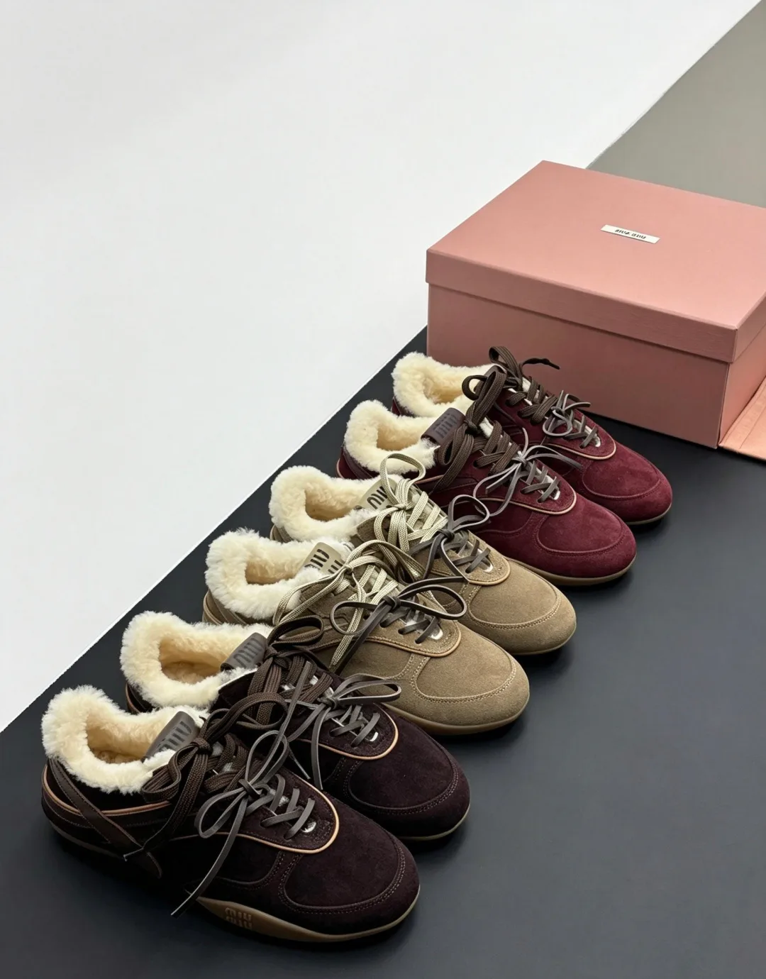 Кроссовки Женские Miu Miu 18223964