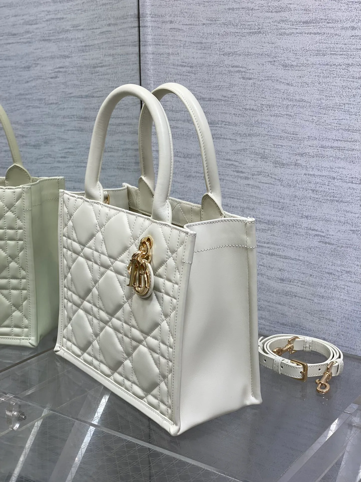 Классические Сумки Женские Christian Dior 17601401