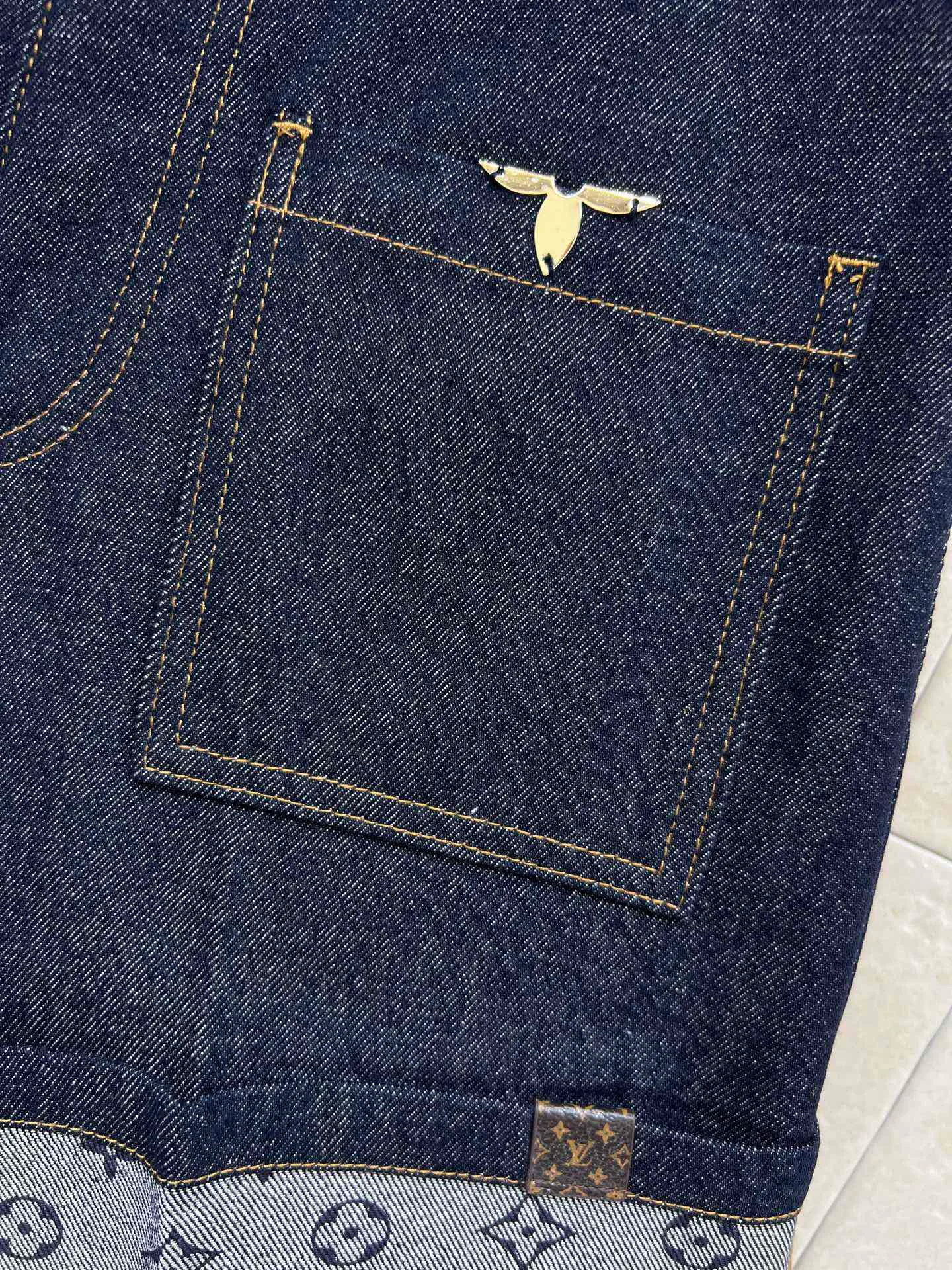 Шорты Женские Louis Vuitton 11612377