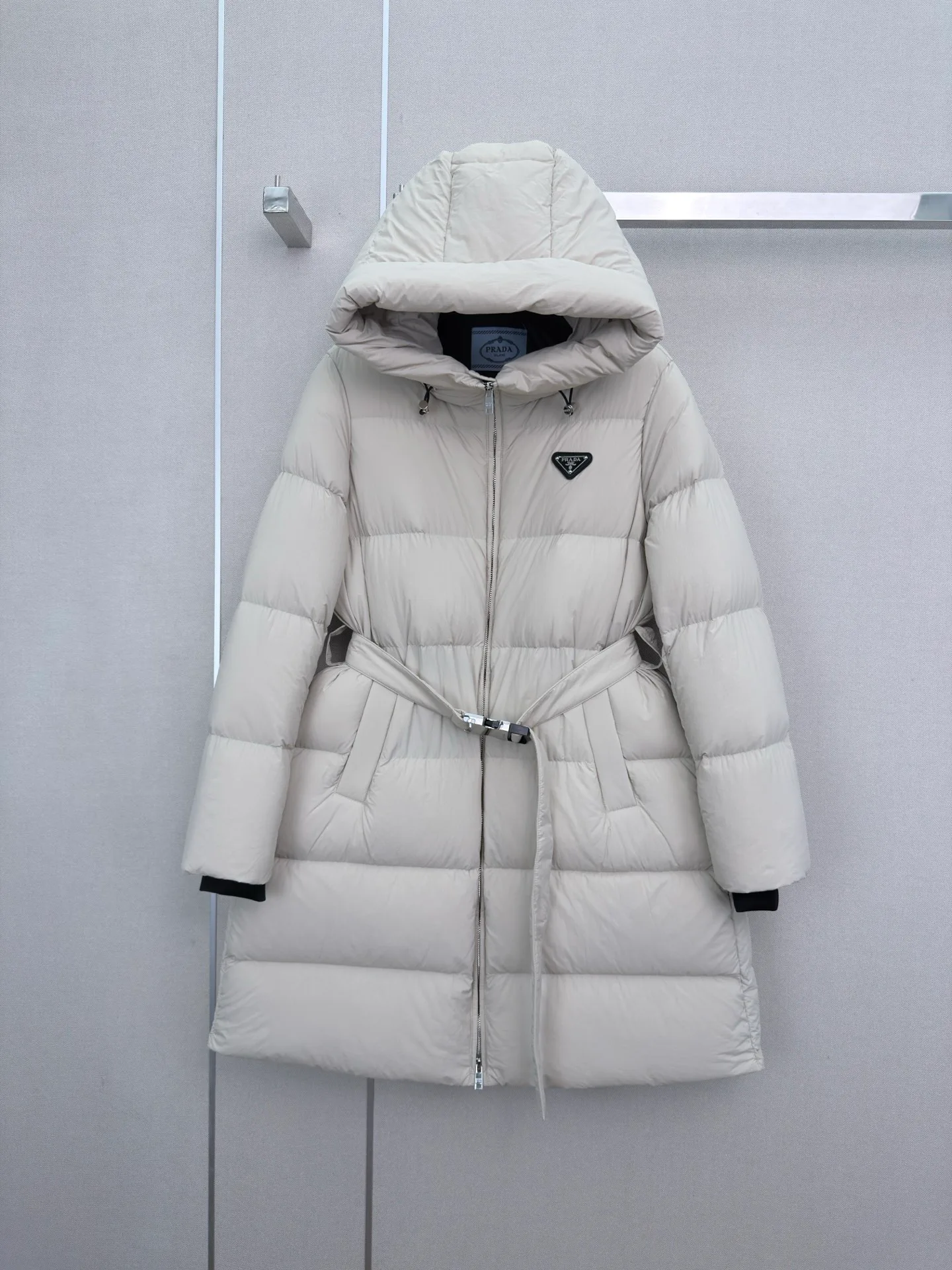 Куртки И Пуховики Женские Prada 18108680