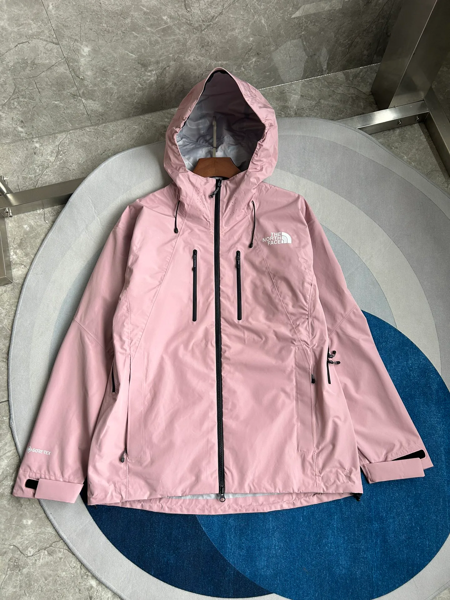 Куртки Женские The North Face Куртки Женские The North Face