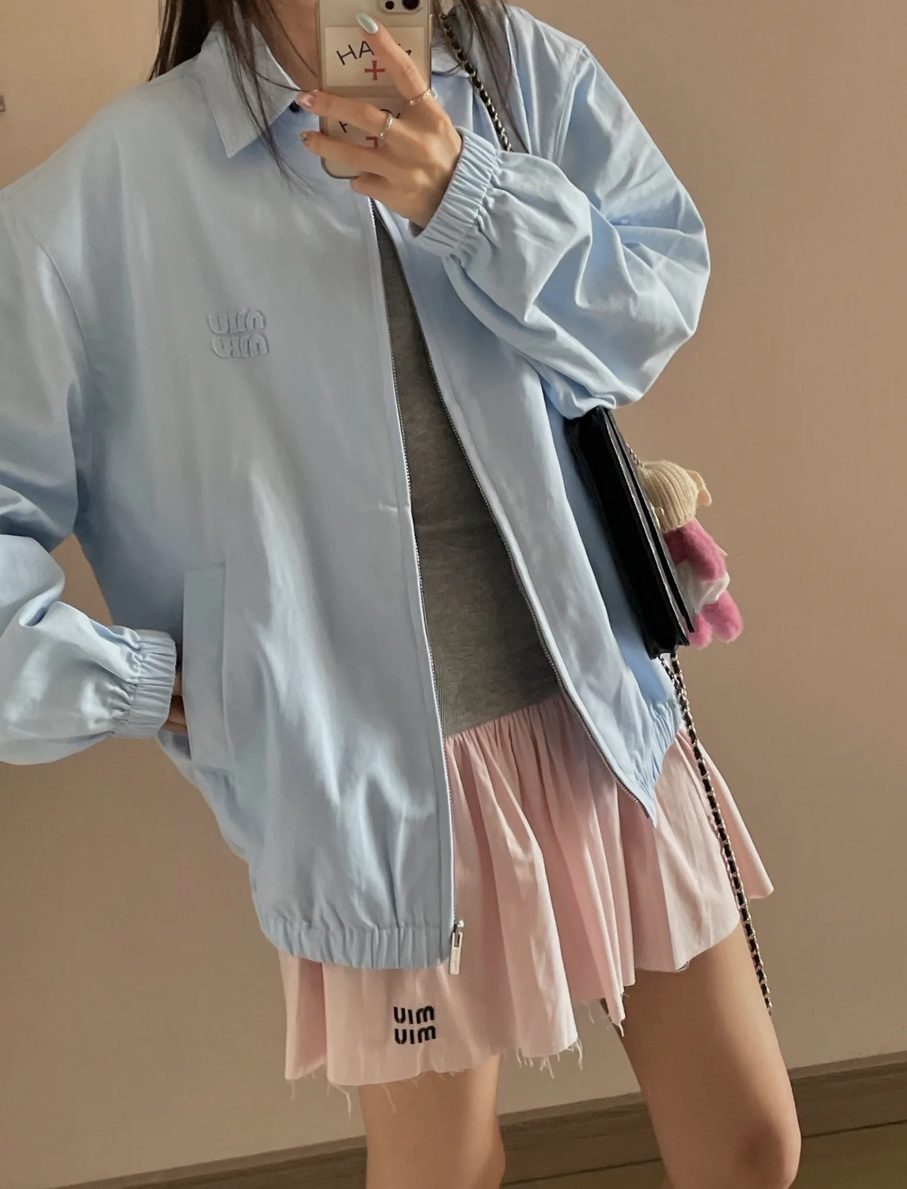 Куртки И Пуховики Женские Miu Miu 17606581