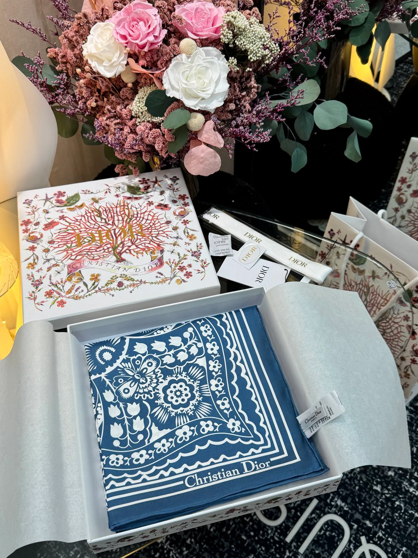 Шарфы Christian Dior 28500