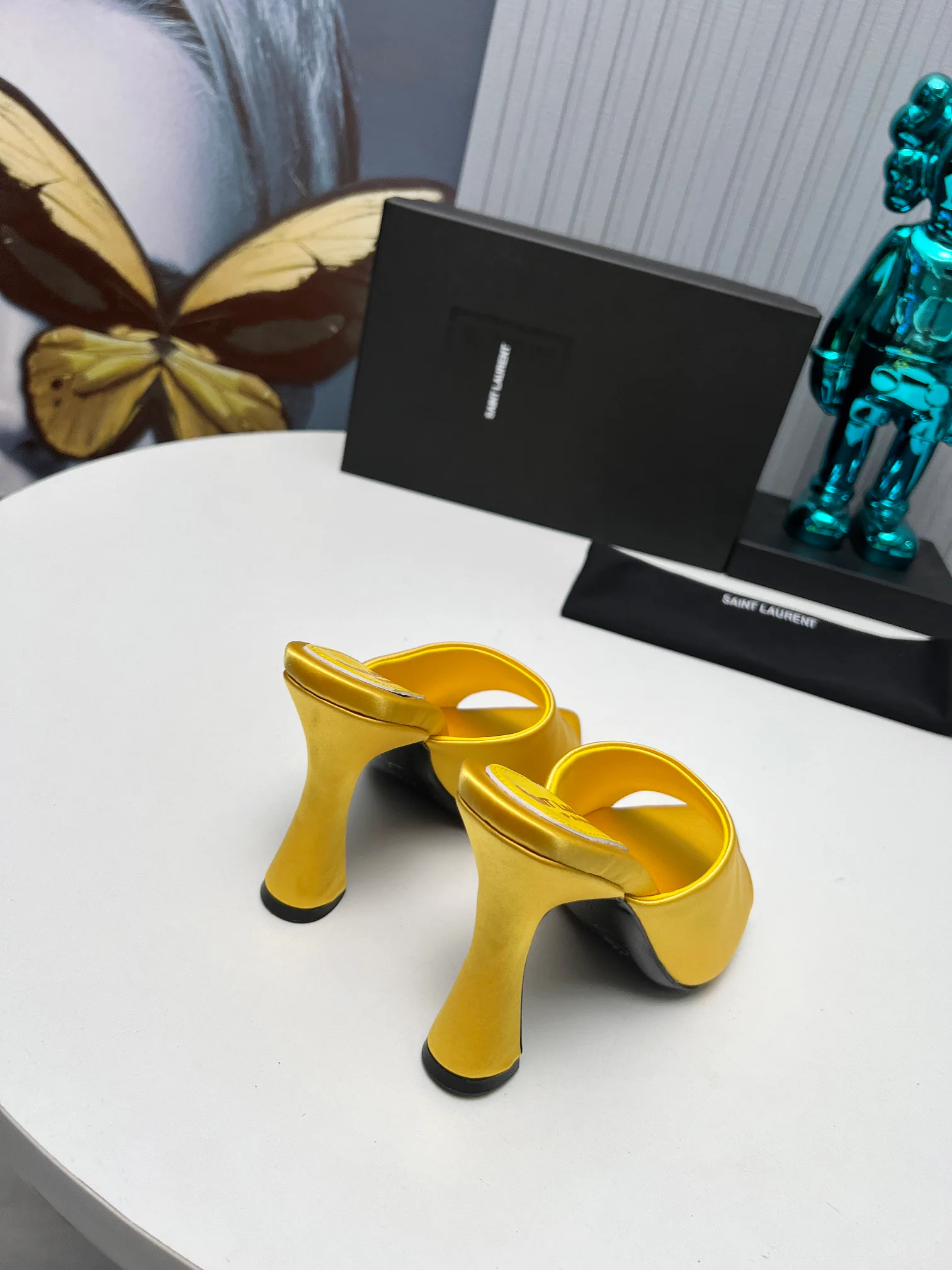 Босоножки Женские Saint Laurent 7184876