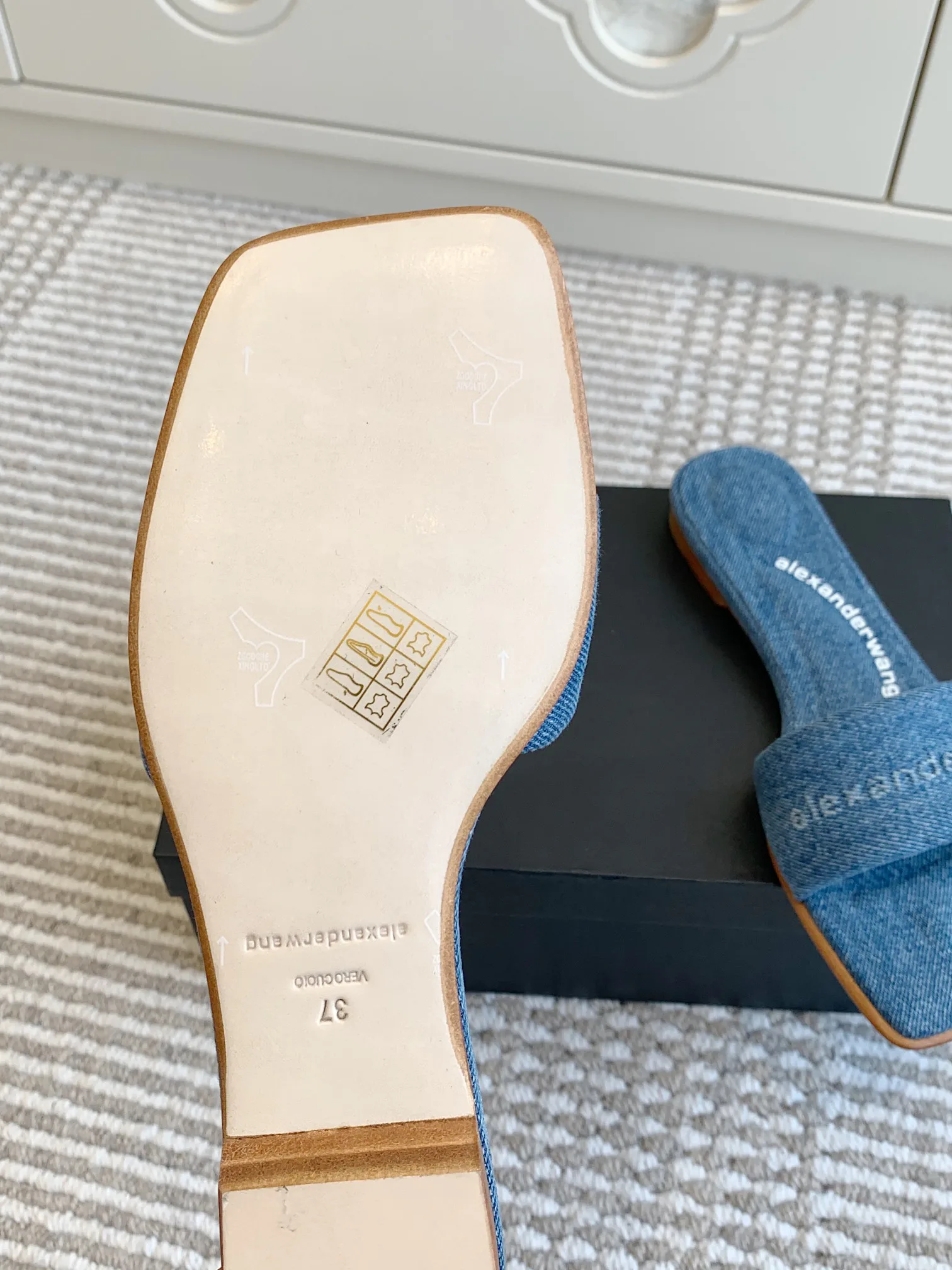 Шлепанцы Женские Alexander Wang 7205