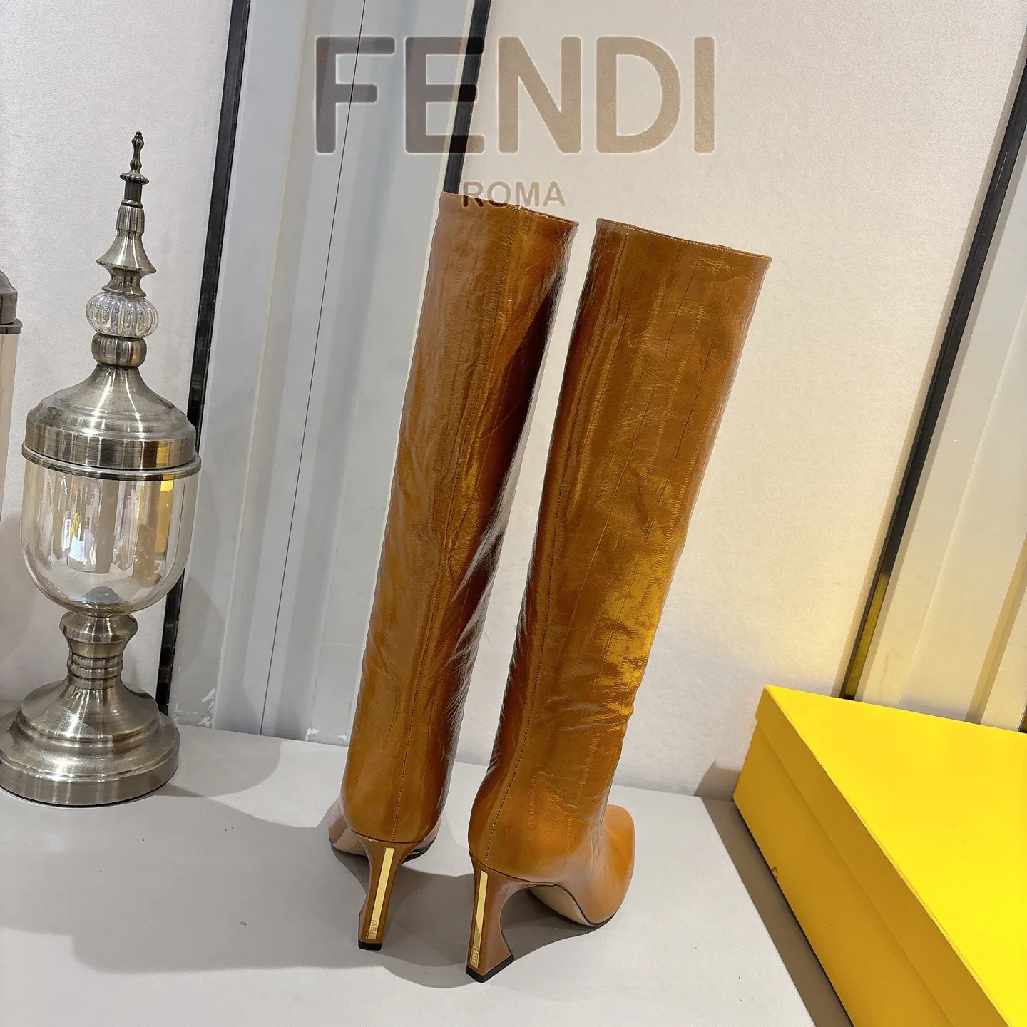 Сапоги Женские Fendi 18247877