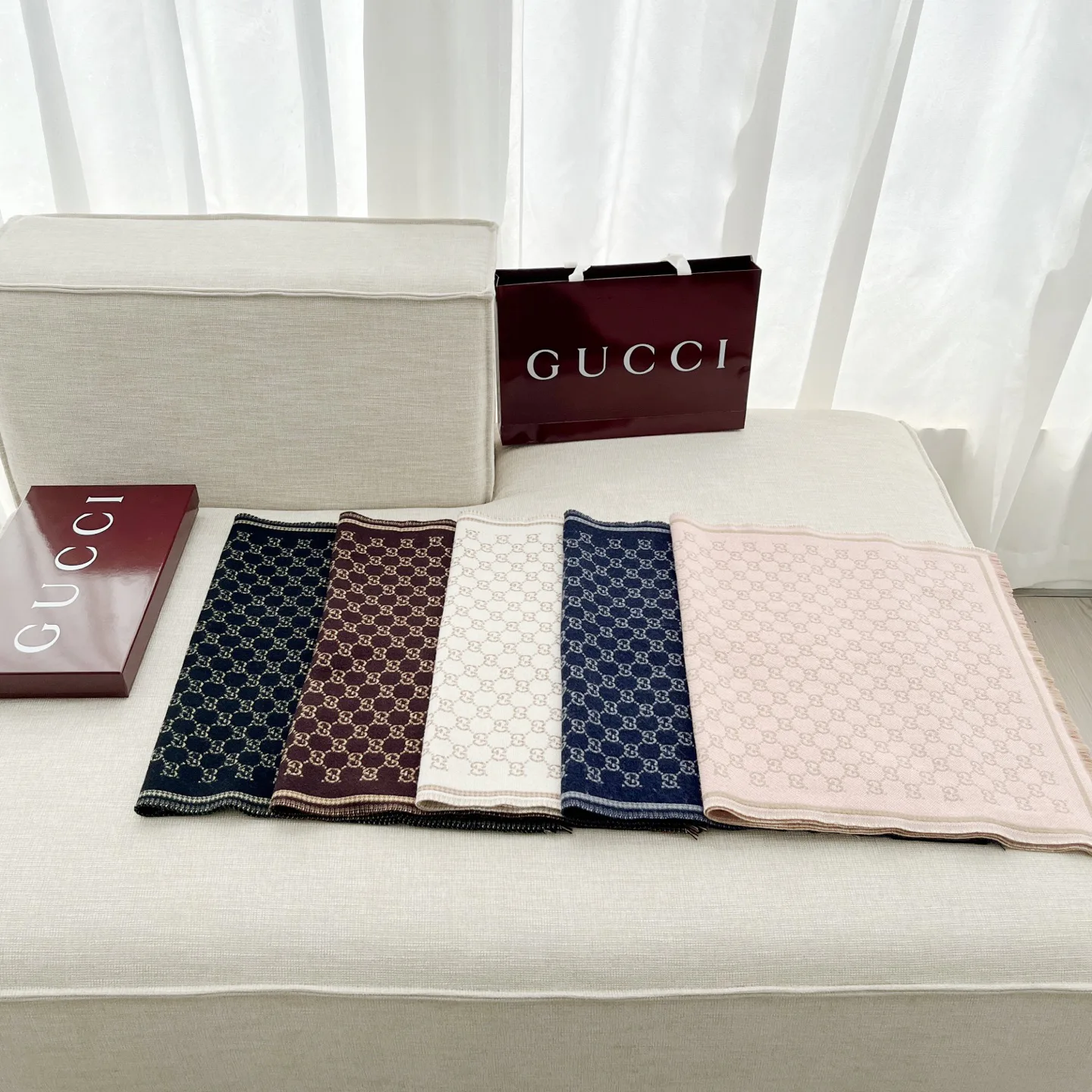 Шарфы Gucci 1628374