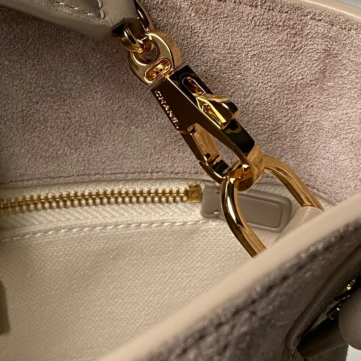 Классические Сумки Женские Chanel 16990482