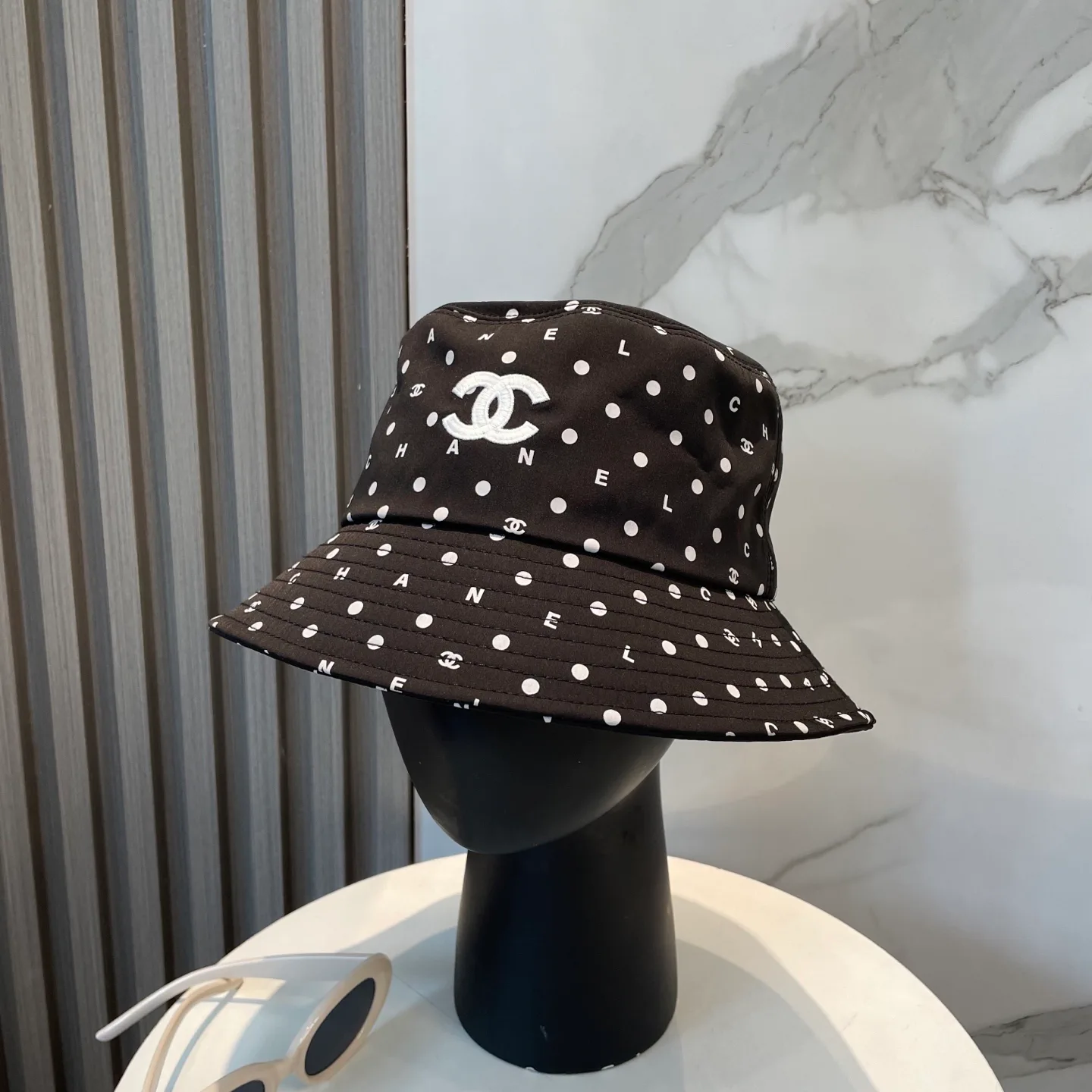 Головные Уборы Chanel 13294372