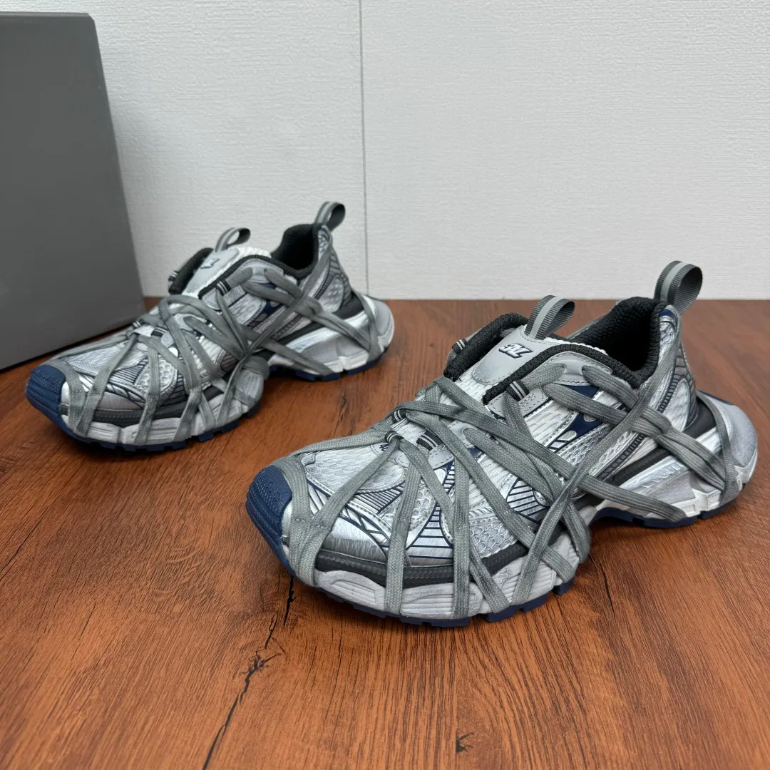 Кроссовки Женские Balenciaga 13216460