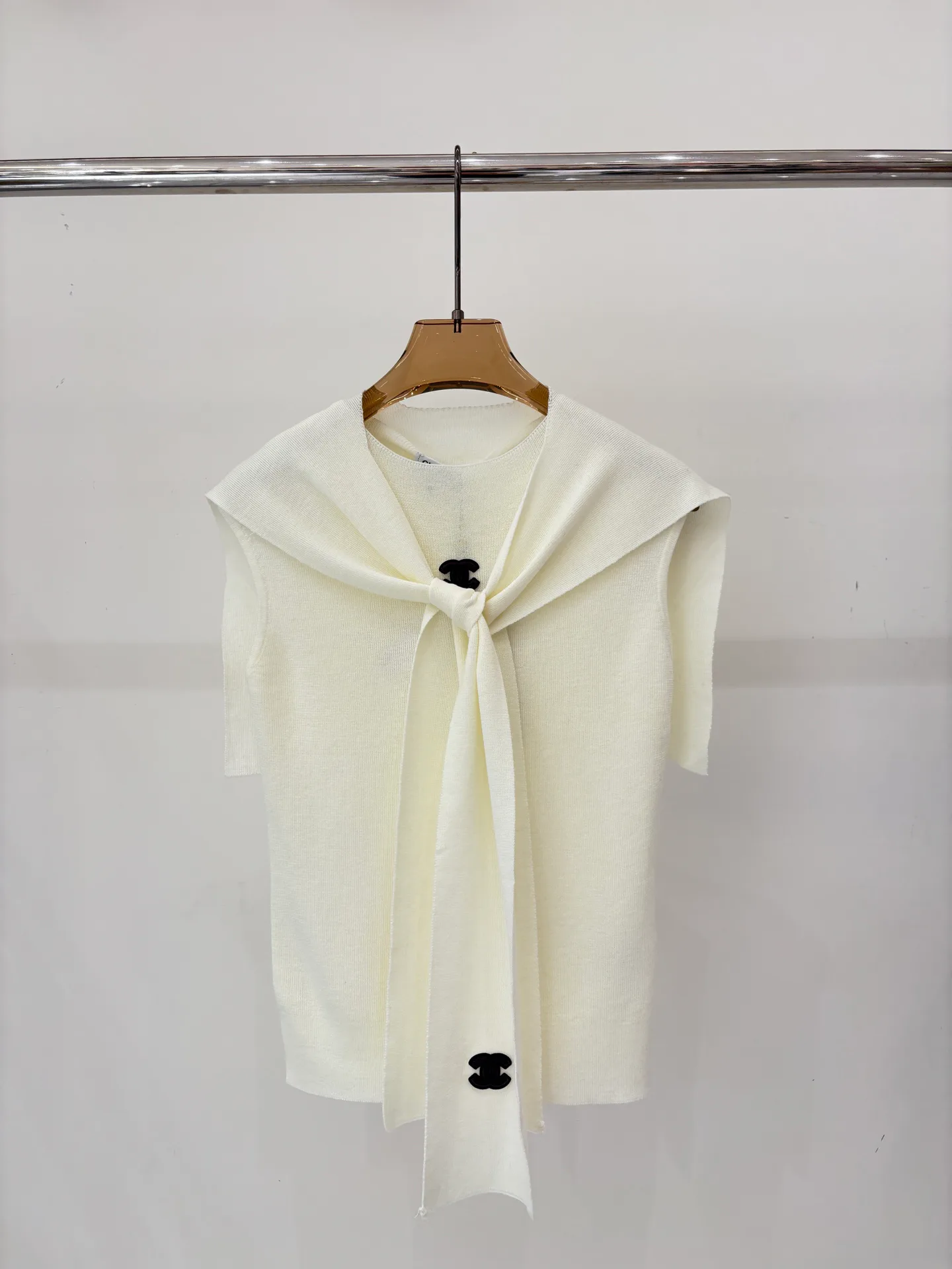 Жилеты Женские Chanel 11239613