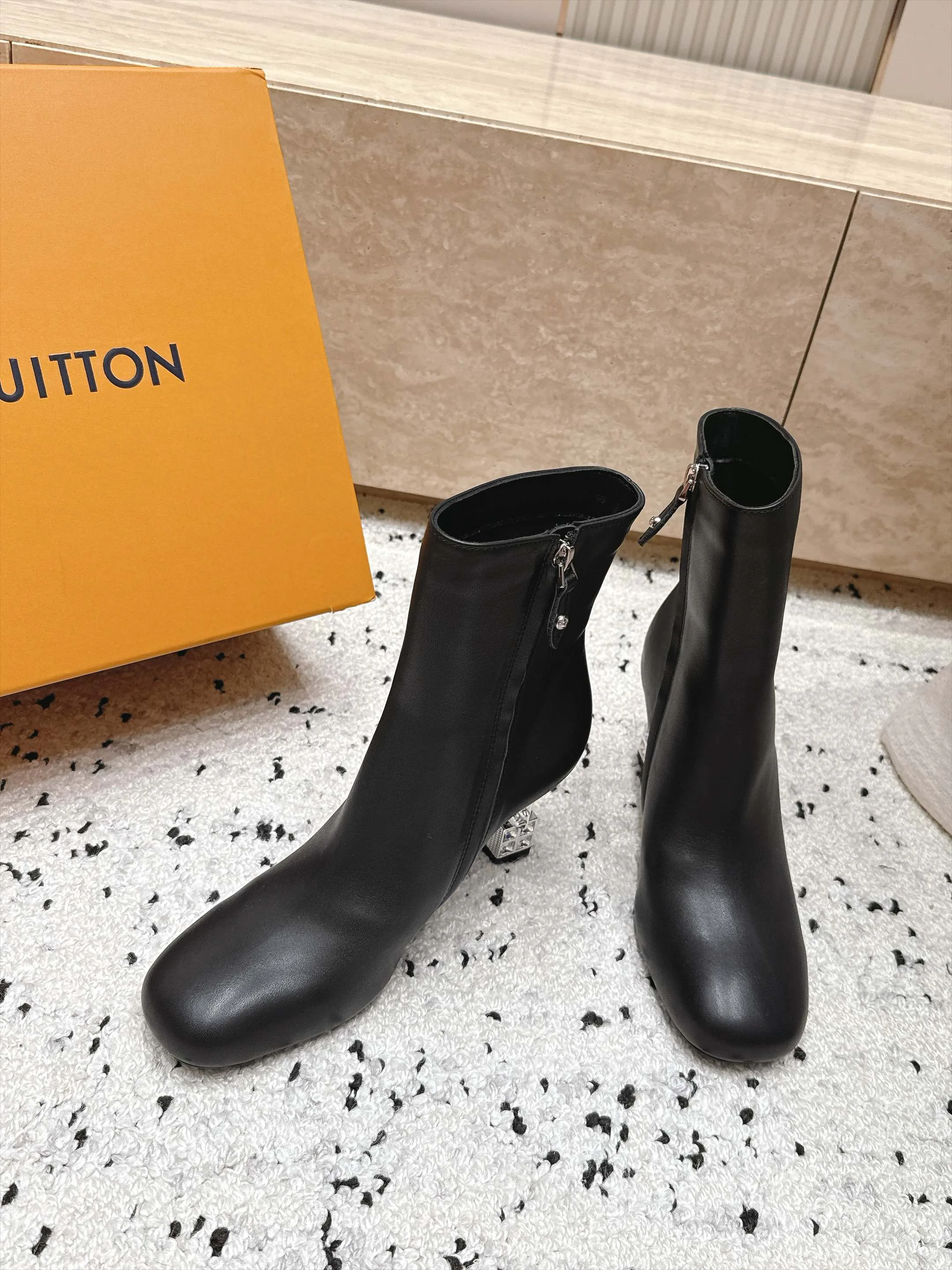 Ботильоны Женские Louis Vuitton 18492503