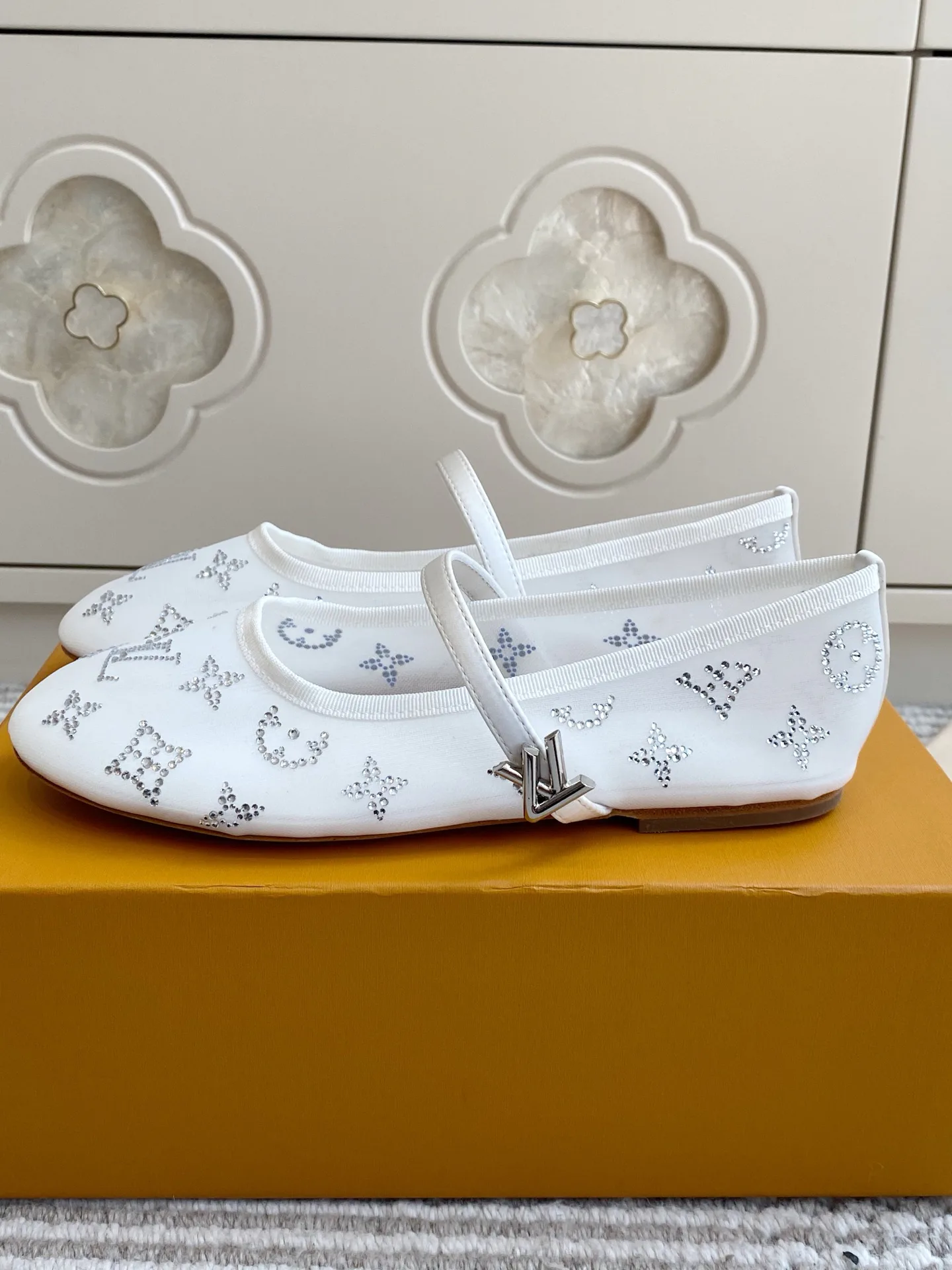 Балетки Женские Louis Vuitton 18135116