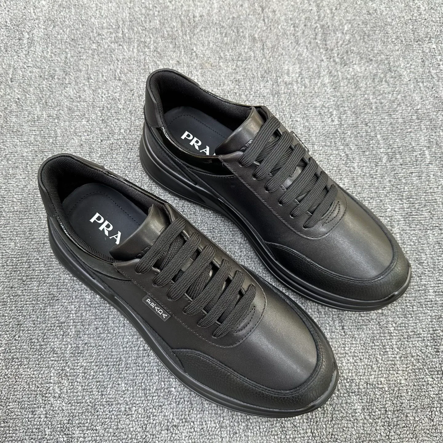 Кроссовки Мужские Prada 18076335
