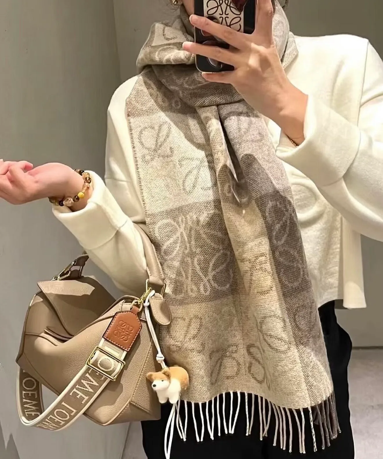 Шарфы Loewe 18574560