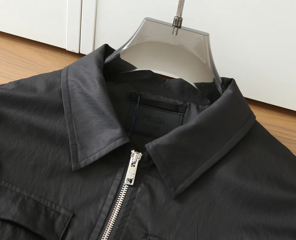 Куртки И Пуховики Мужские Prada 12713491