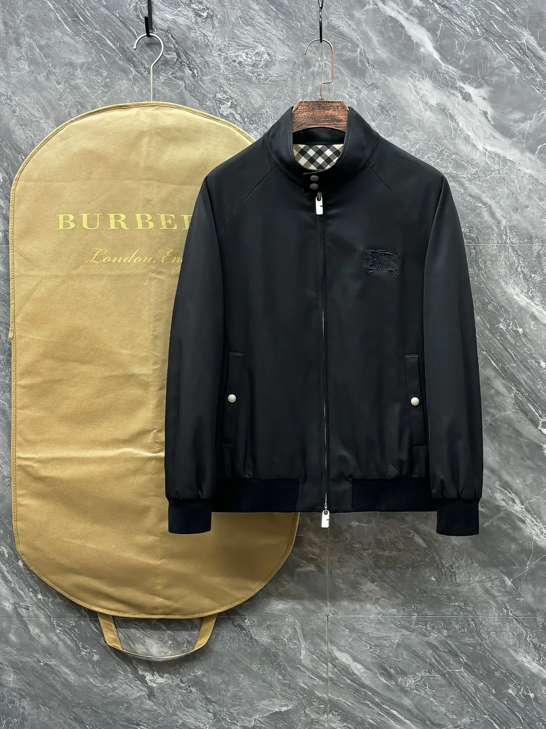 Куртки И Пуховики Женские Burberry 18561022