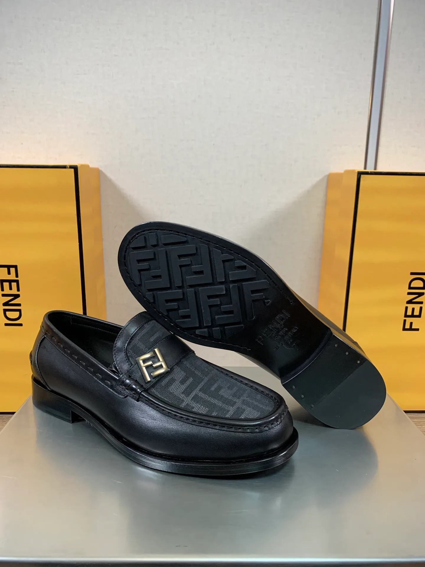 Лоферы И Туфли Мужские Fendi 1265676