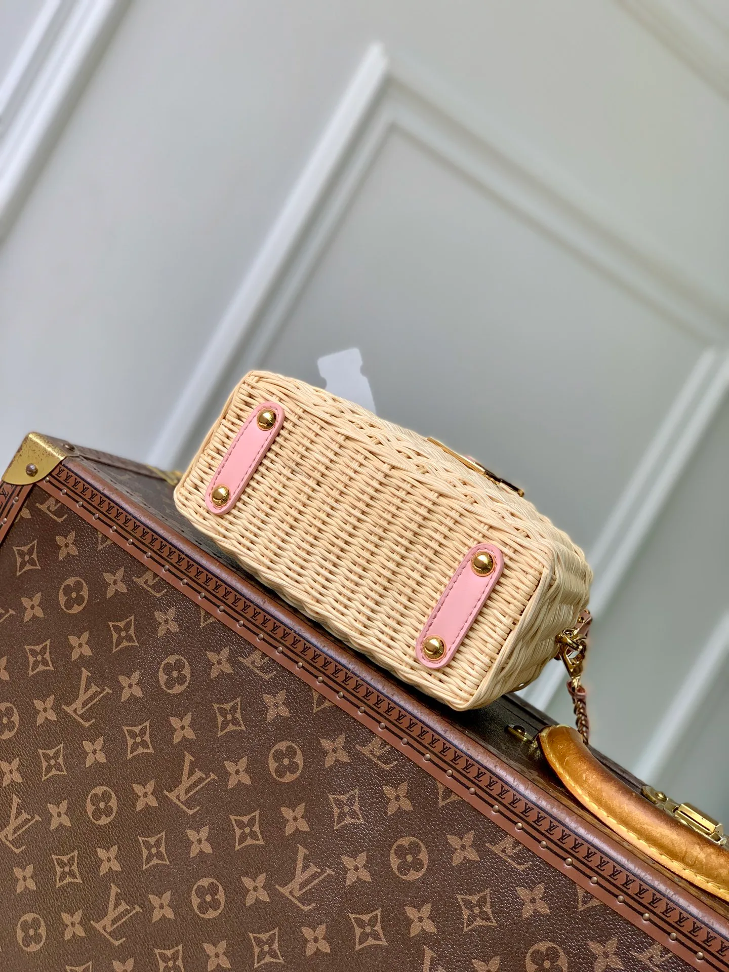 Классические Сумки Женские Louis Vuitton 18147578