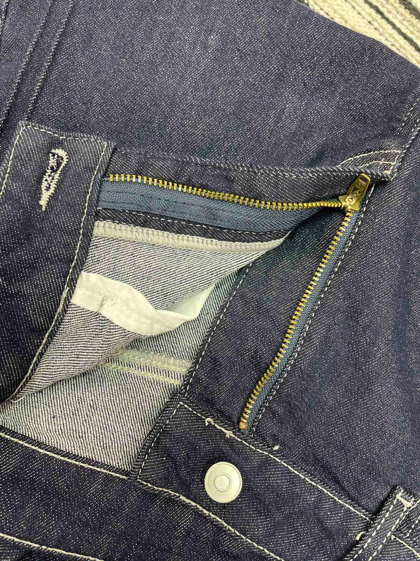 Джинсы Женские Chanel 11429352