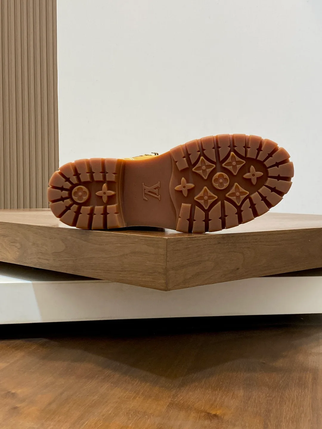 Ботинки Мужские Louis Vuitton 19158104
