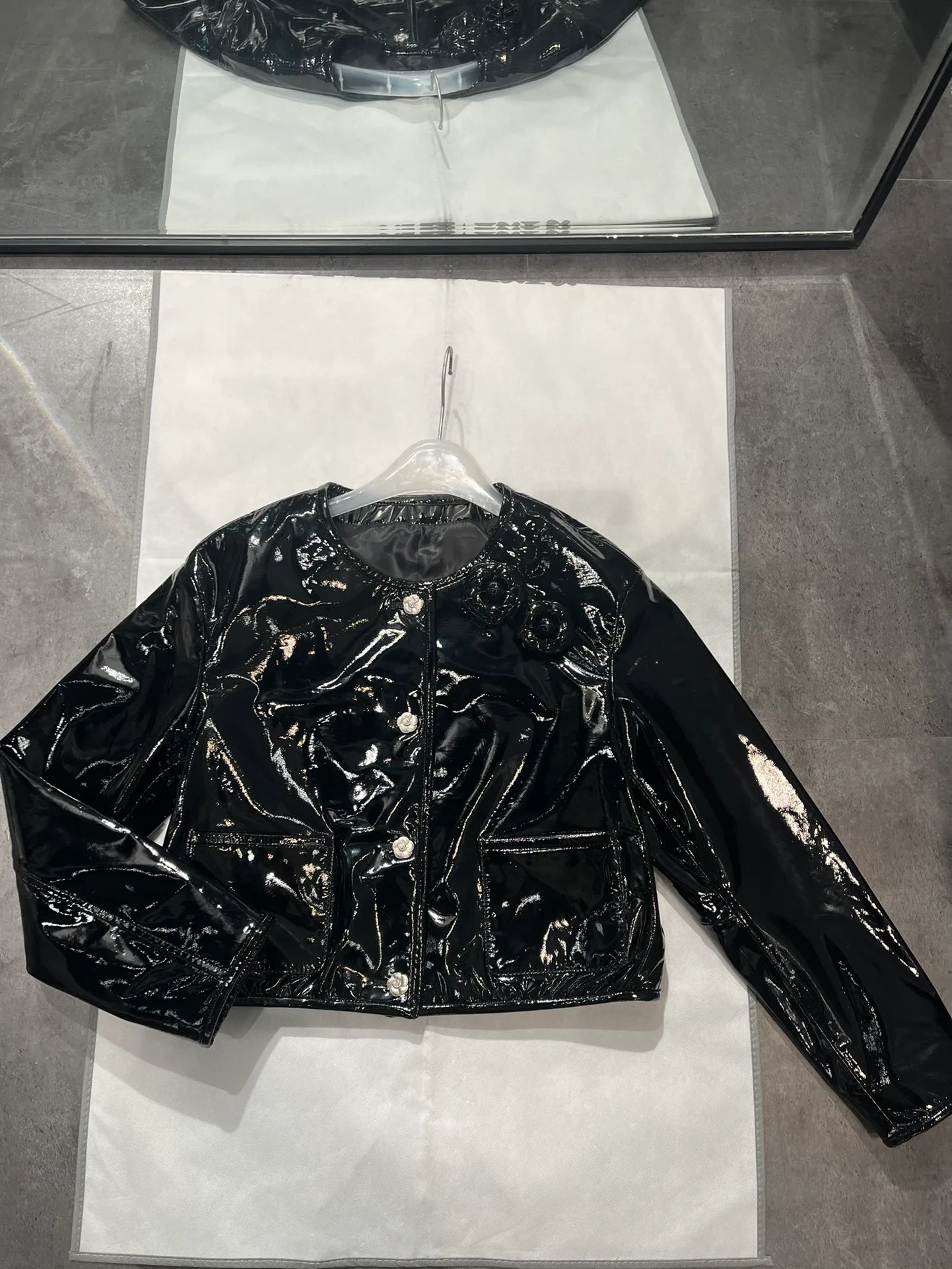 Кожаные Куртки И Дублёнки Женские Chanel 10088610