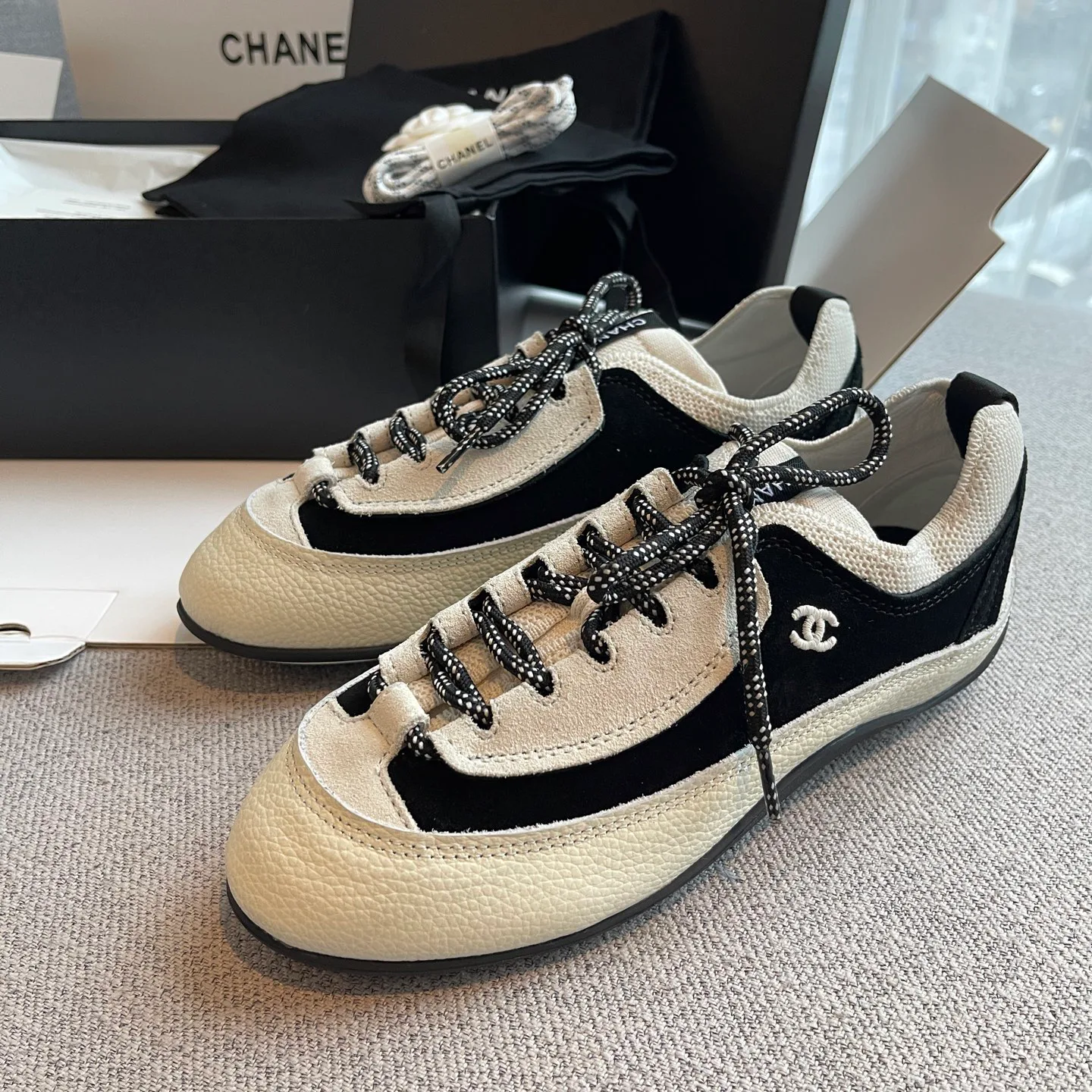 Кроссовки Женские Chanel 17643481