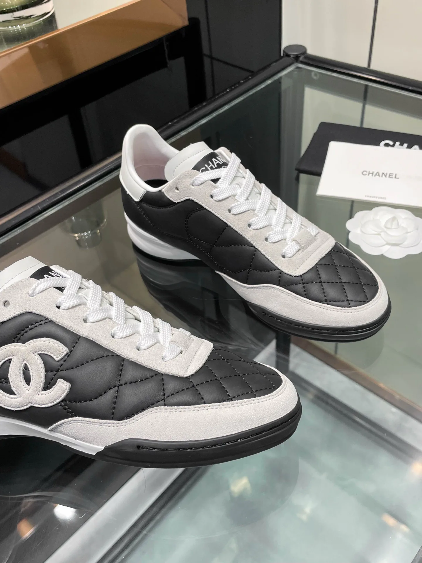 Кроссовки Женские Chanel 18780401