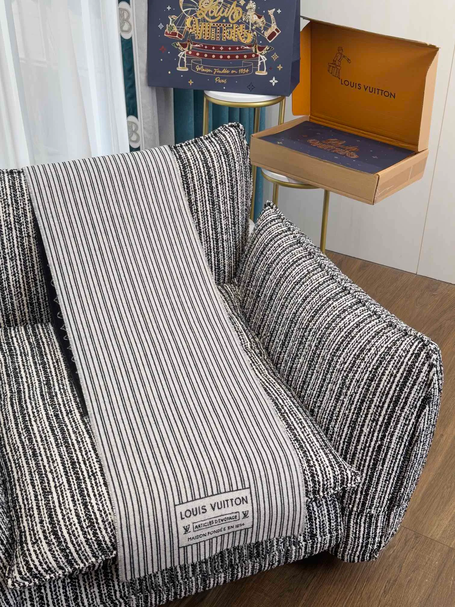 Шарфы Louis Vuitton 5049628