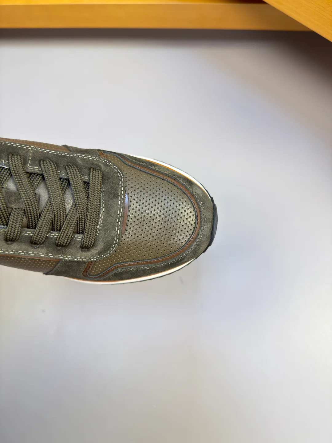 Кроссовки Мужские Salvatore Ferragamo 19811361