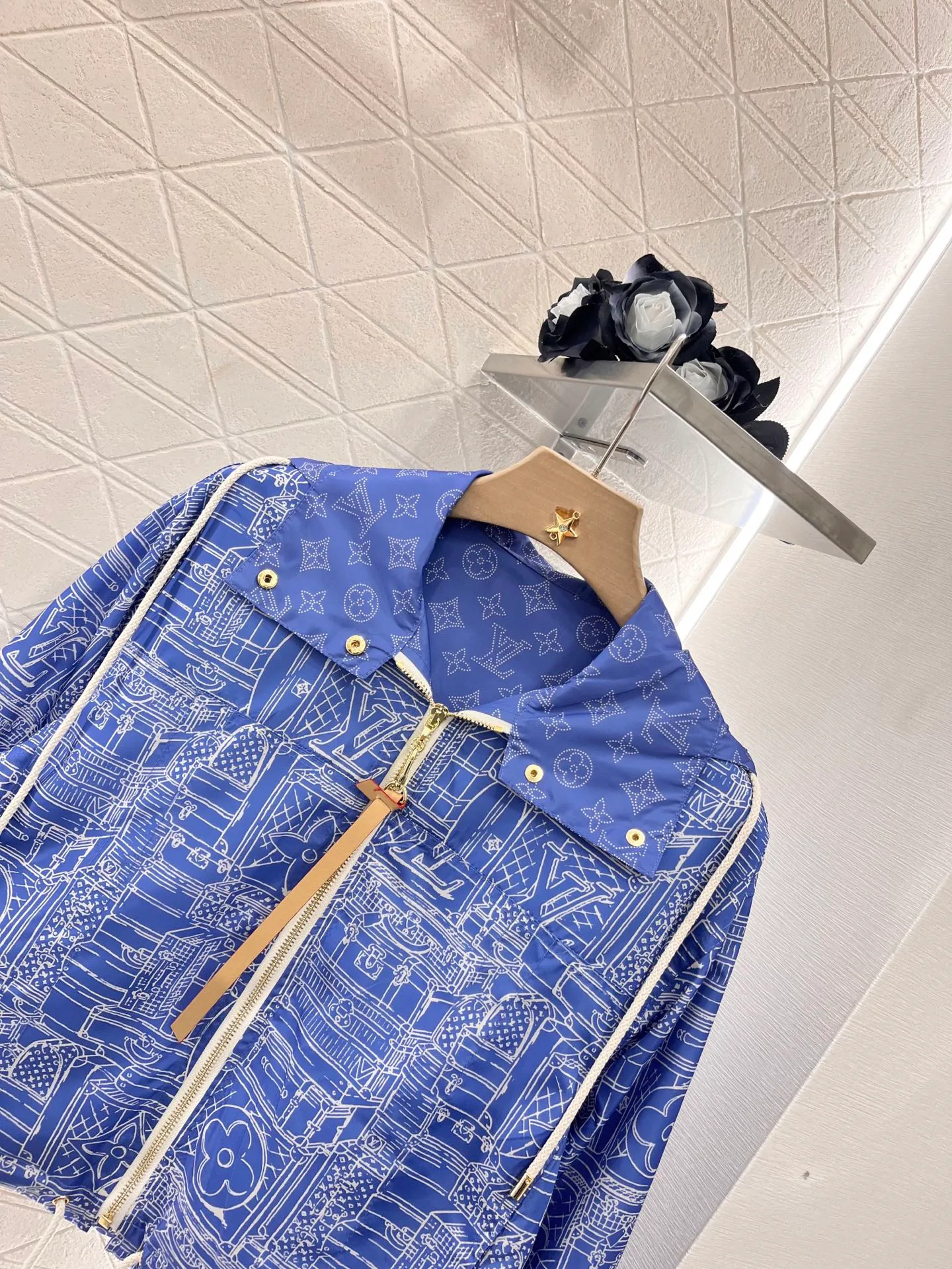 Куртки И Пуховики Женские Louis Vuitton 35511