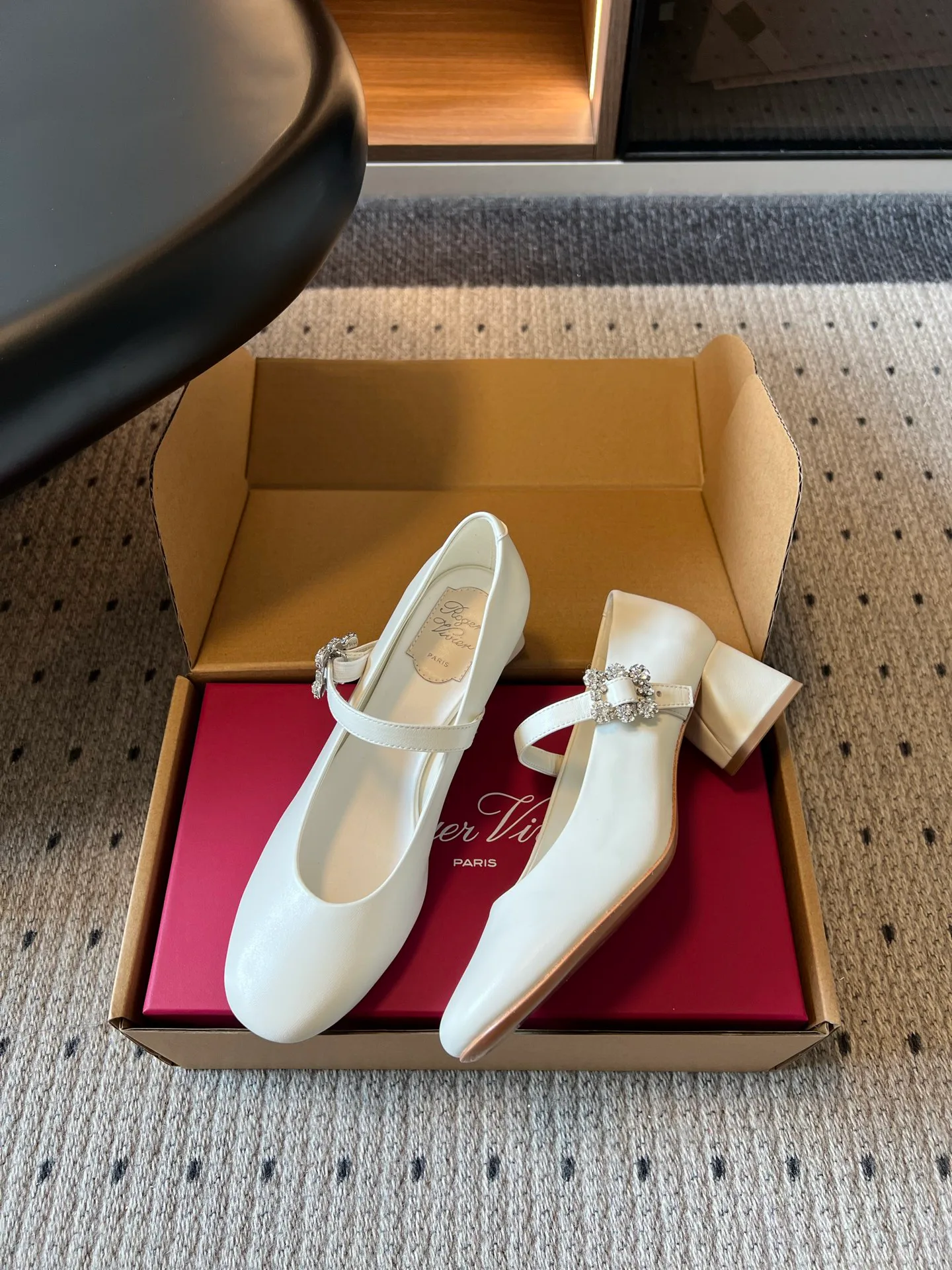 Туфли Женские Roger Vivier 17860671