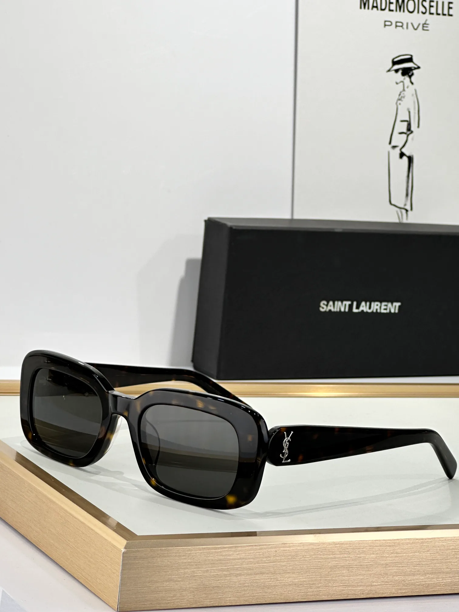 Очки Saint Laurent 17949304