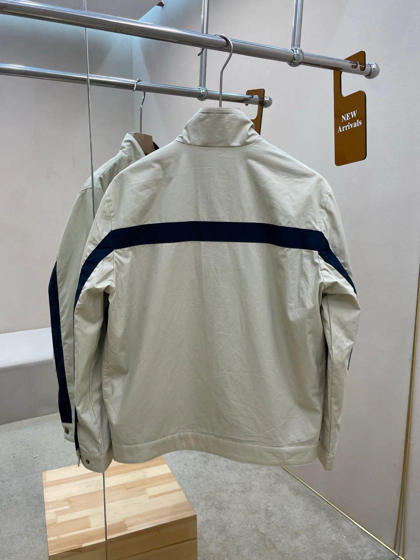 Куртки И Пуховики Женские Saint Laurent 18285803