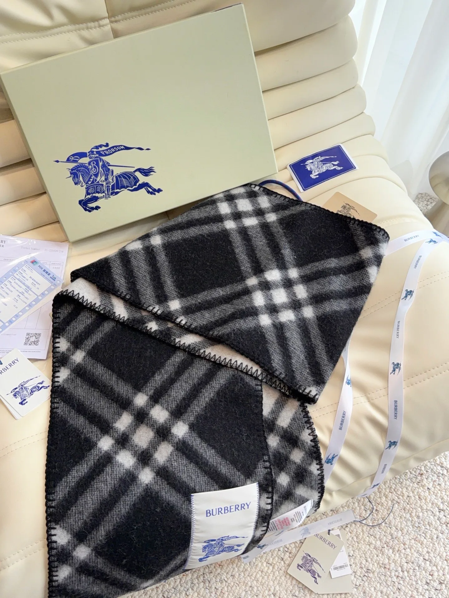 Шарфы Burberry 18104960