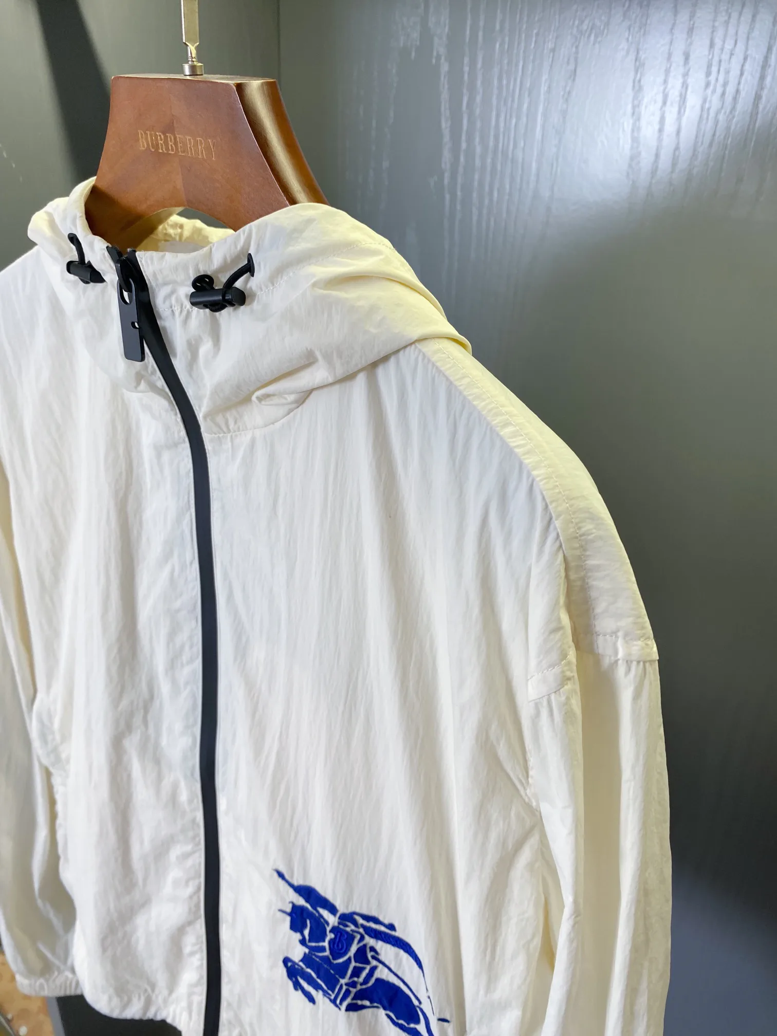 Куртки И Пуховики Женские Burberry 11577204