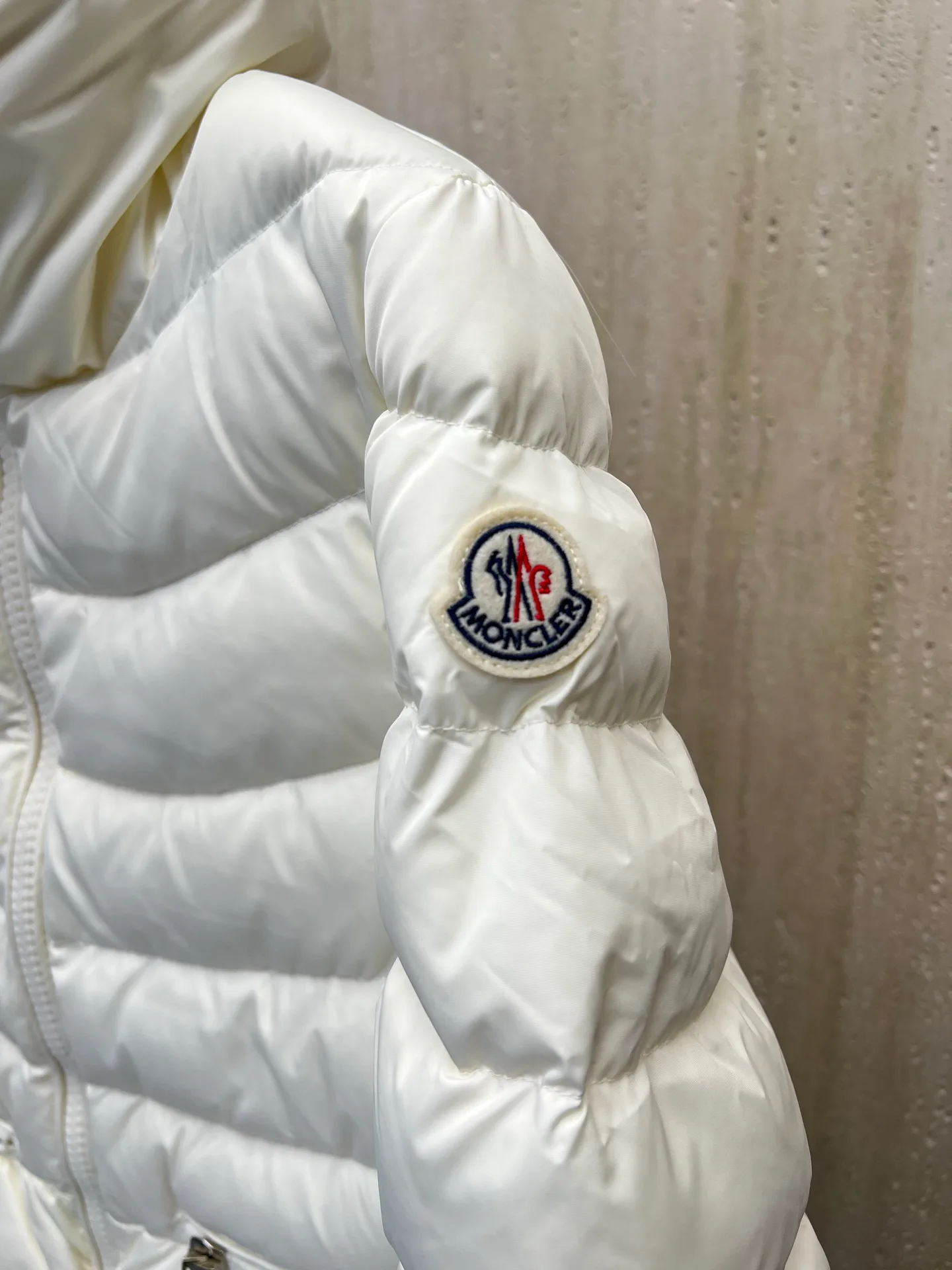 Куртки И Пуховики Женские Moncler 19628749
